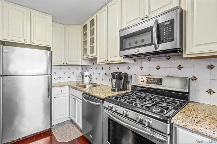 220-55 46th Avenue #16K, Bayside, NY 11361 - Image #3