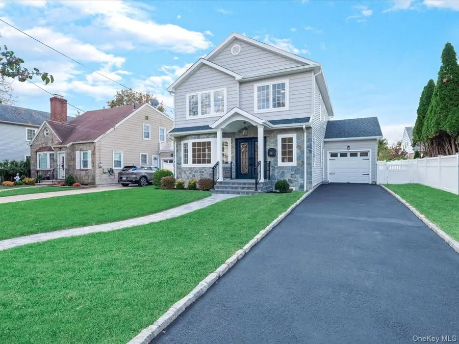 111 Celler Avenue, New Hyde Park, NY 11040 - Image #2