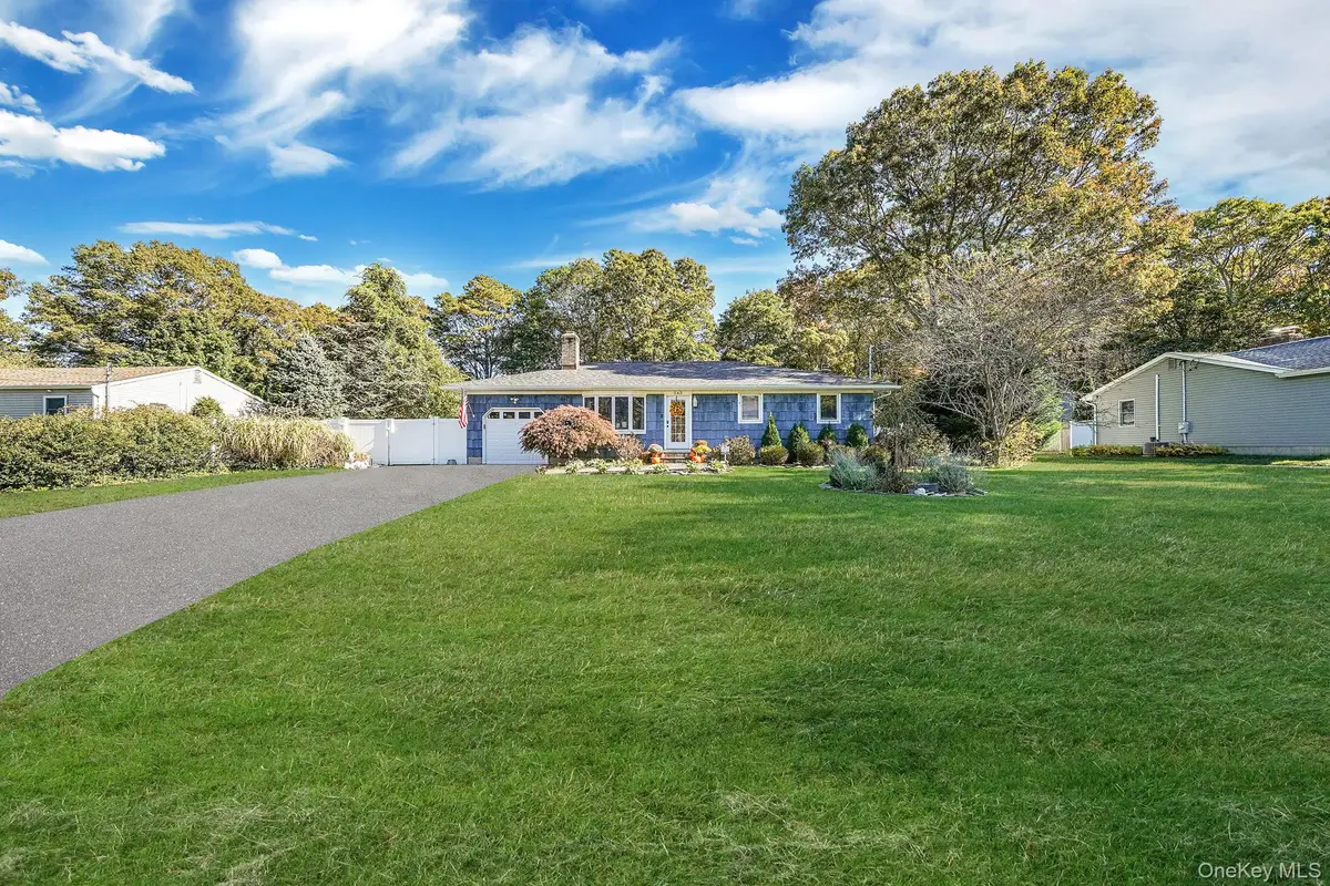 243 Robinson Avenue, East Patchogue, NY 11772 - Image #1