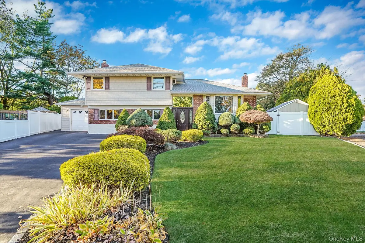 9 Dean Court, Commack, NY 11725 - Image #1