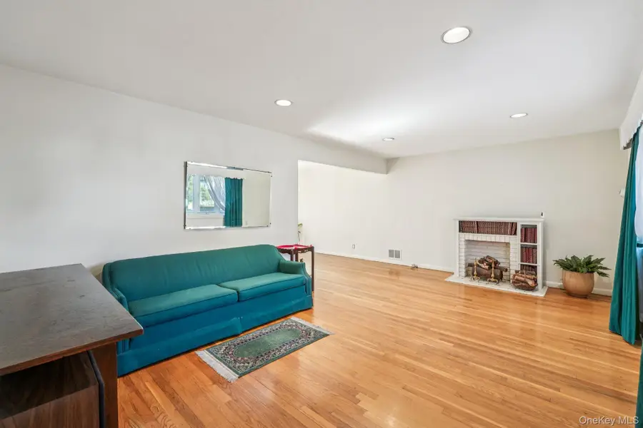 71 Dora Lane, New Rochelle, NY 10804 - Image #3