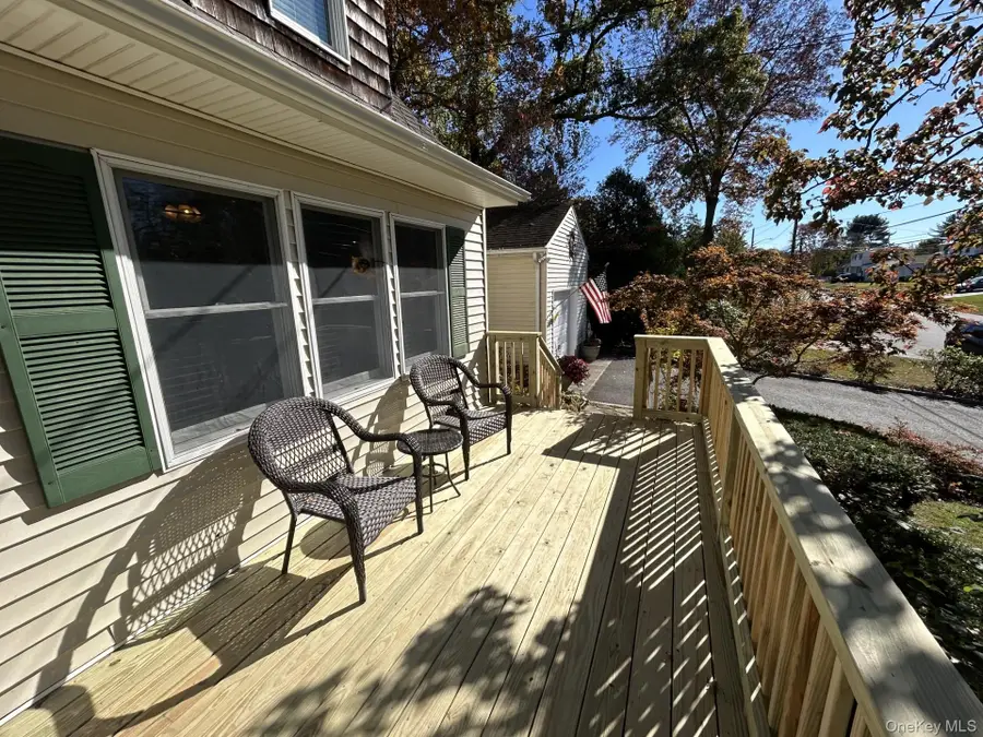21 Lakeview Drive, Middle Island, NY 11953 - Image #3