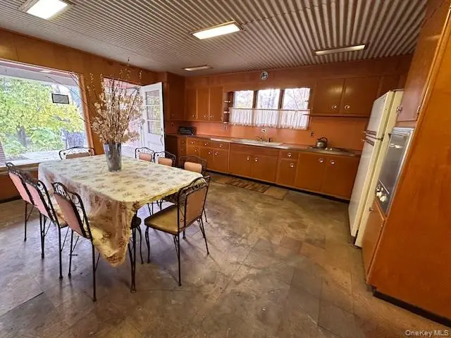 340 Vineyard Avenue, Highland, NY 12528 - Image #2