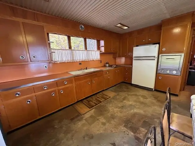 340 Vineyard Avenue, Highland, NY 12528 - Image #3