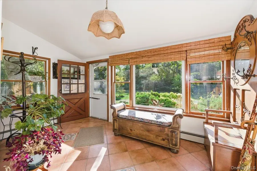 27 Cold Spring Hills Road, Huntington, NY 11743 - Image #3