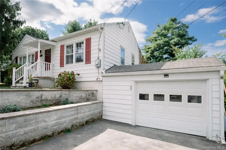 15 E Dogwood Drive, Poughkeepsie, NY 12601 - Image #3