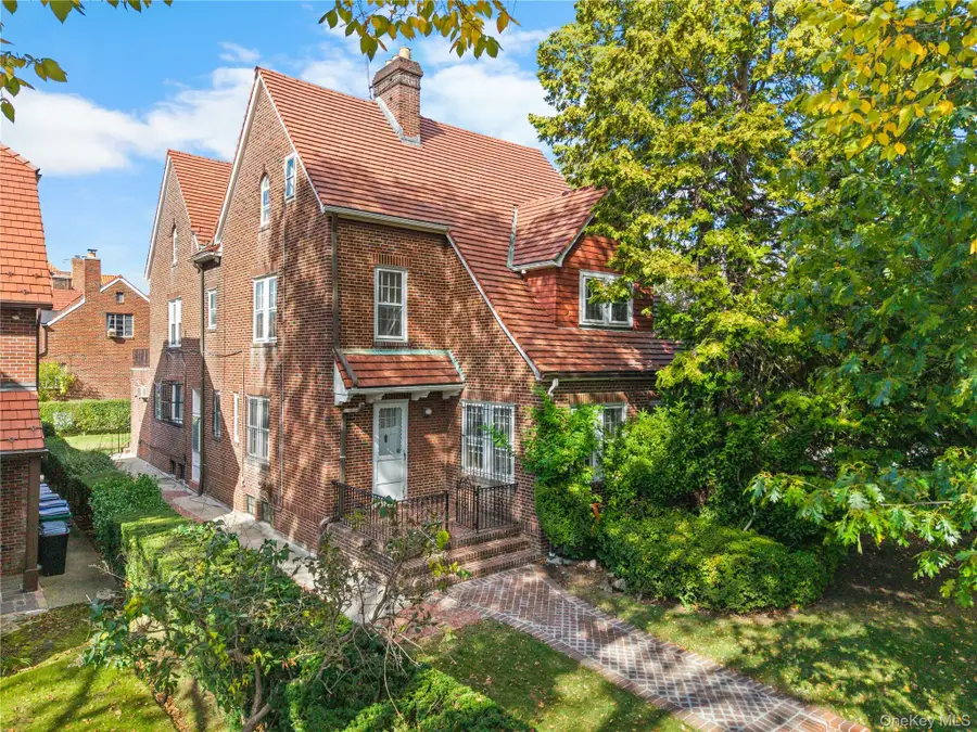 83 Dartmouth Street, Forest Hills, NY 11375 - Image #3