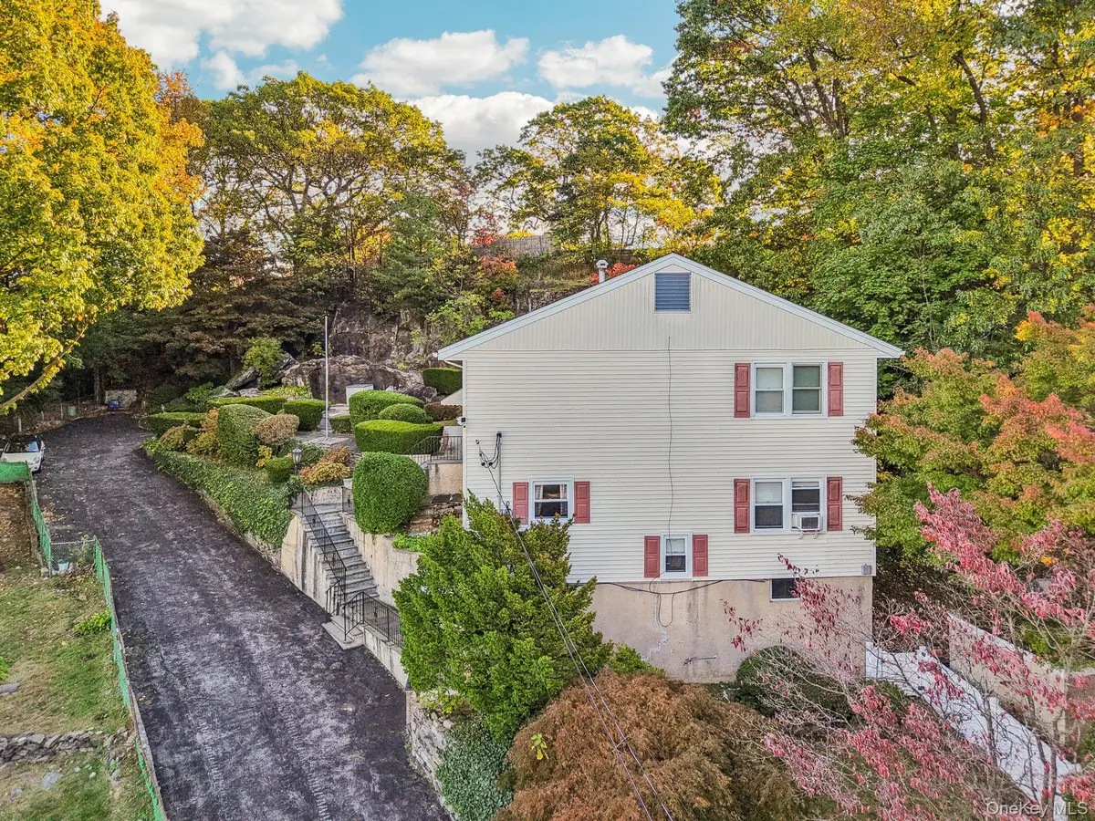 166 Park Hill Ave Yonkers, Yonkers, NY 10705 - Image #1