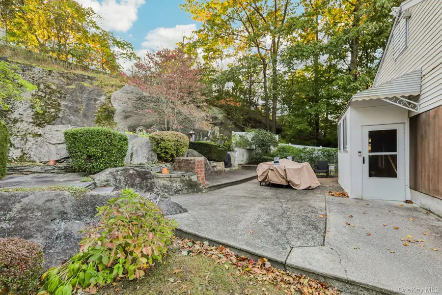 166 Park Hill Ave Yonkers, Yonkers, NY 10705 - Image #2