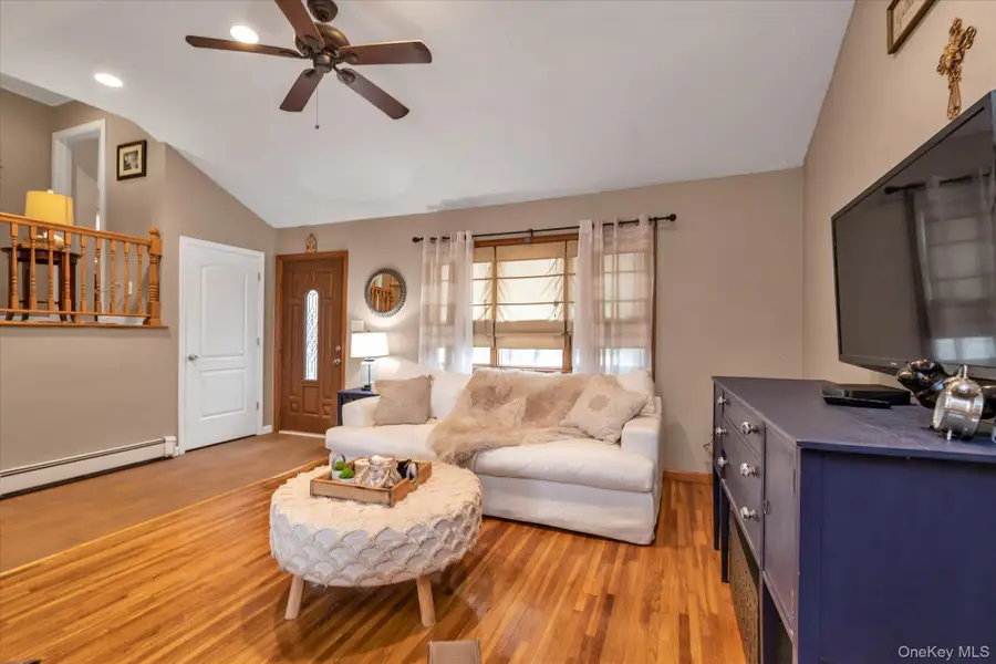 26 Cheshire Road, Inwood, NY 11096 - Image #3