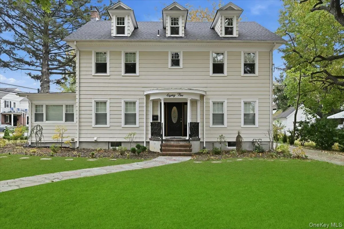 85 Violet Avenue, Floral Park, NY 11001 - Image #1