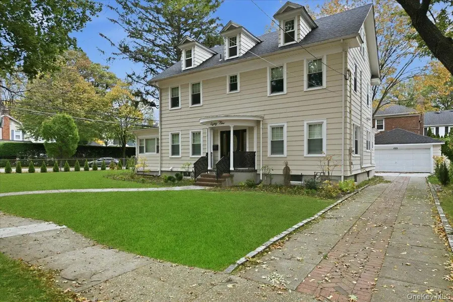 85 Violet Avenue, Floral Park, NY 11001 - Image #3
