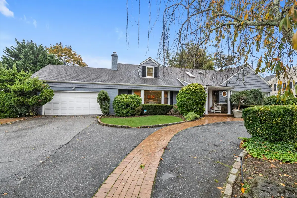 1339 E Boxwood Drive E, Hewlett Harbor, NY 11557 - Image #1