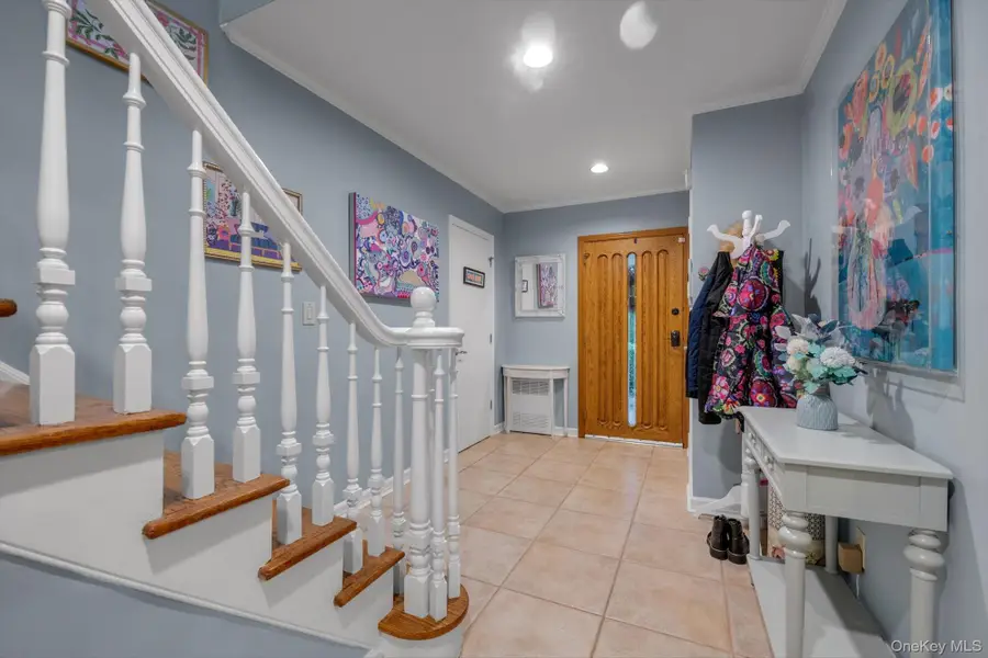 1339 E Boxwood Drive E, Hewlett Harbor, NY 11557 - Image #2