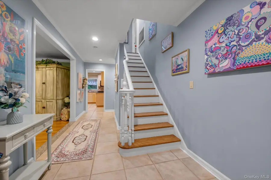 1339 E Boxwood Drive E, Hewlett Harbor, NY 11557 - Image #3