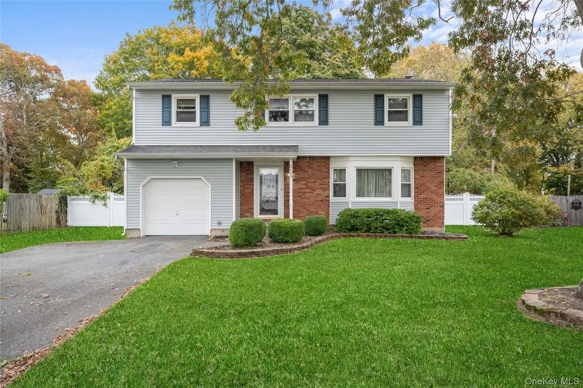 2129 Sycamore Avenue, Ronkonkoma, NY 11779 - Image #1