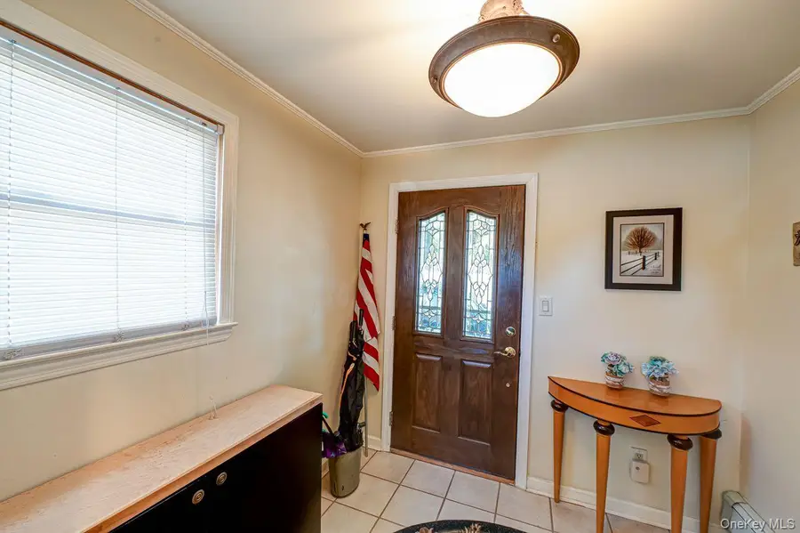 38 High Street, Roslyn Heights, NY 11577 - Image #3