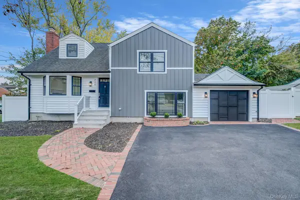 246 Woodlawn Avenue, Saint James, NY 11780