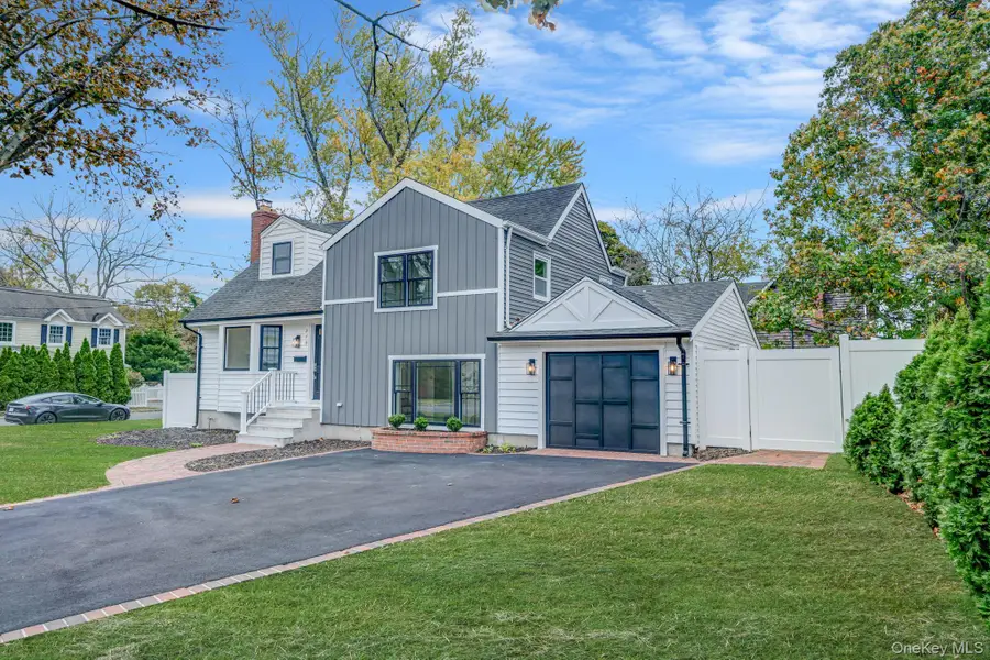 246 Woodlawn Avenue, Saint James, NY 11780 - Image #2