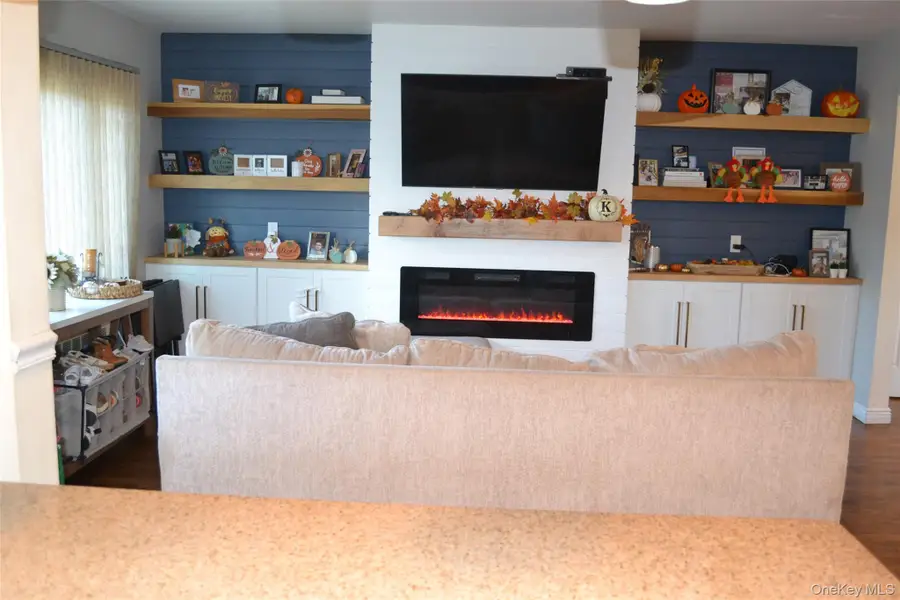 108 Justice Street, West Babylon, NY 11704 - Image #2