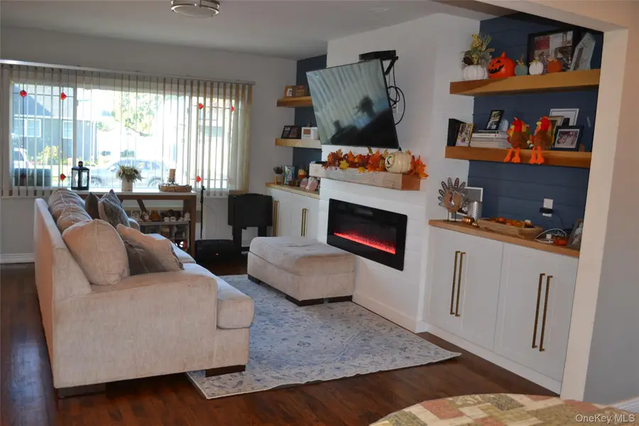 108 Justice Street, West Babylon, NY 11704 - Image #3