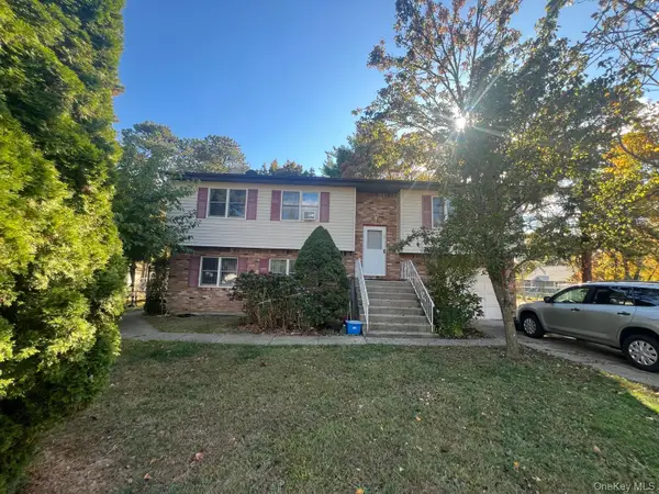 60 New Hampshire Avenue, Bay Shore, NY 11706