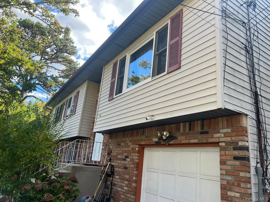 60 New Hampshire Avenue, Bay Shore, NY 11706 - Image #3