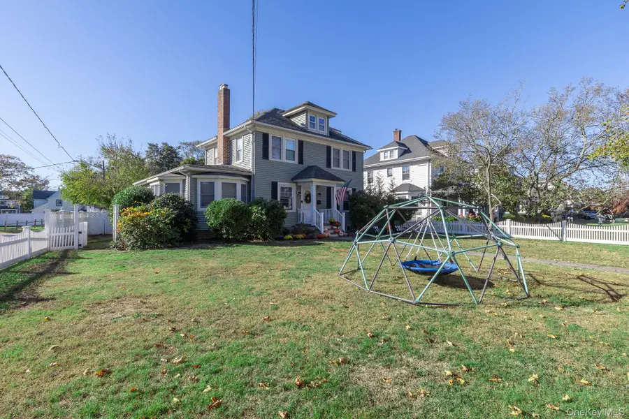 108 Jayne Avenue, Patchogue, NY 11772 - Image #3