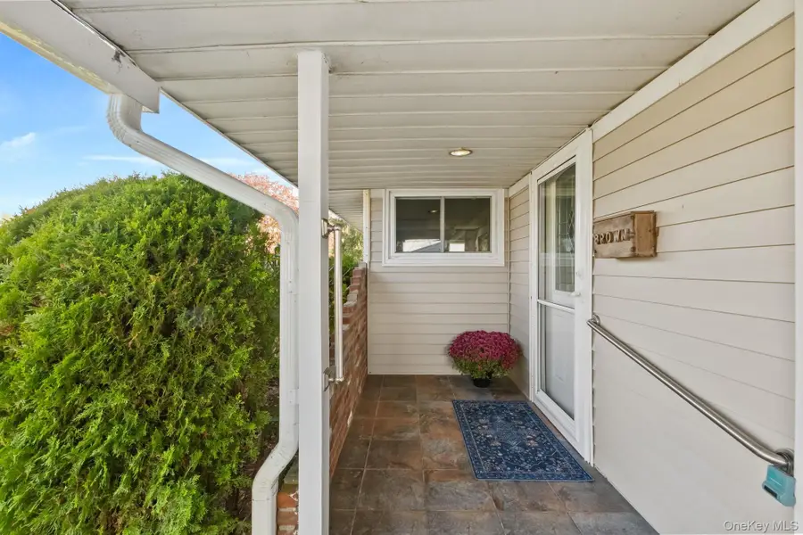 12 Jennifer Lane, Hartsdale, NY 10530 - Image #2