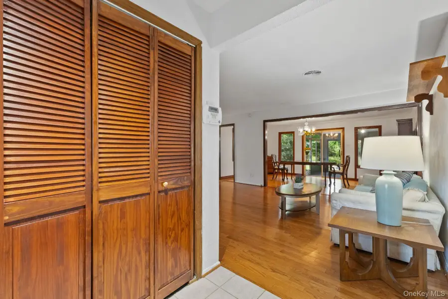 12 Jennifer Lane, Hartsdale, NY 10530 - Image #3