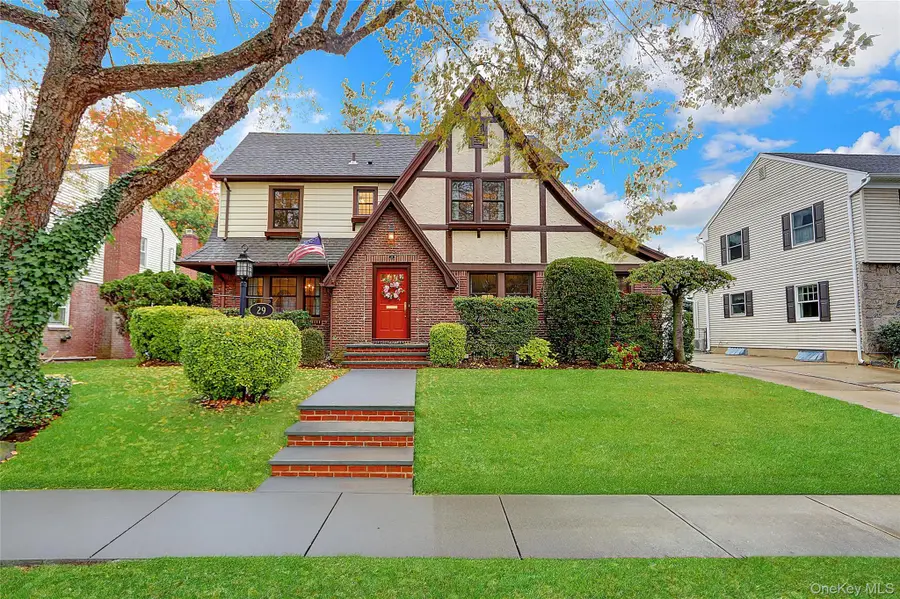 29 Brixton Road, Garden City, NY 11530 - Image #2