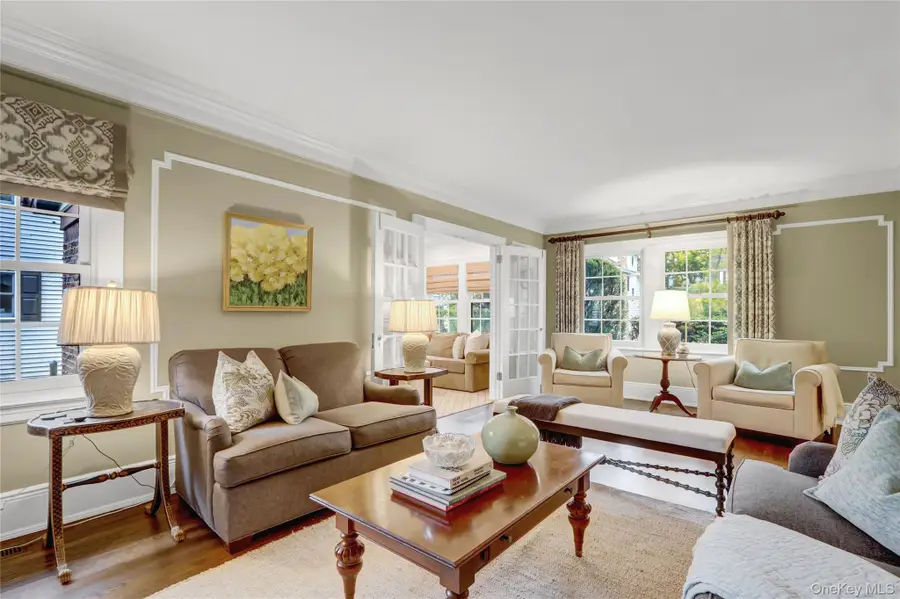 29 Brixton Road, Garden City, NY 11530 - Image #3