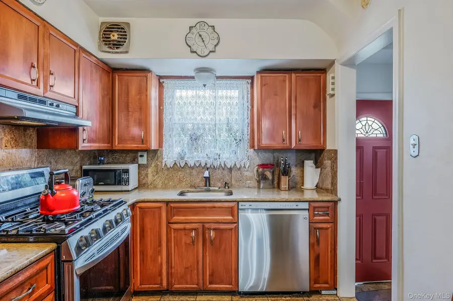 115-82 237th Street, Elmont, NY 11003 - Image #3