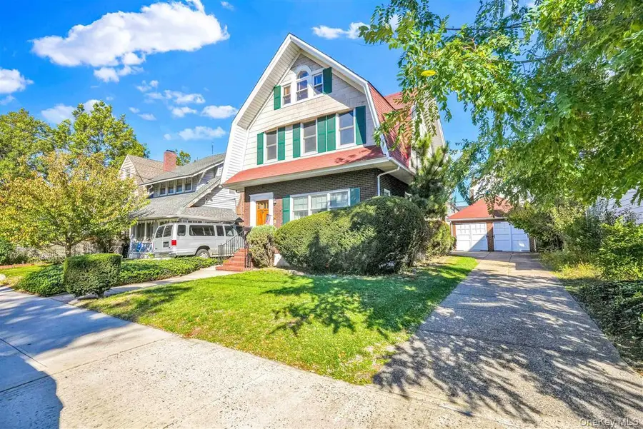 86-09 104th Street, Richmond Hill, NY 11418 - Image #2