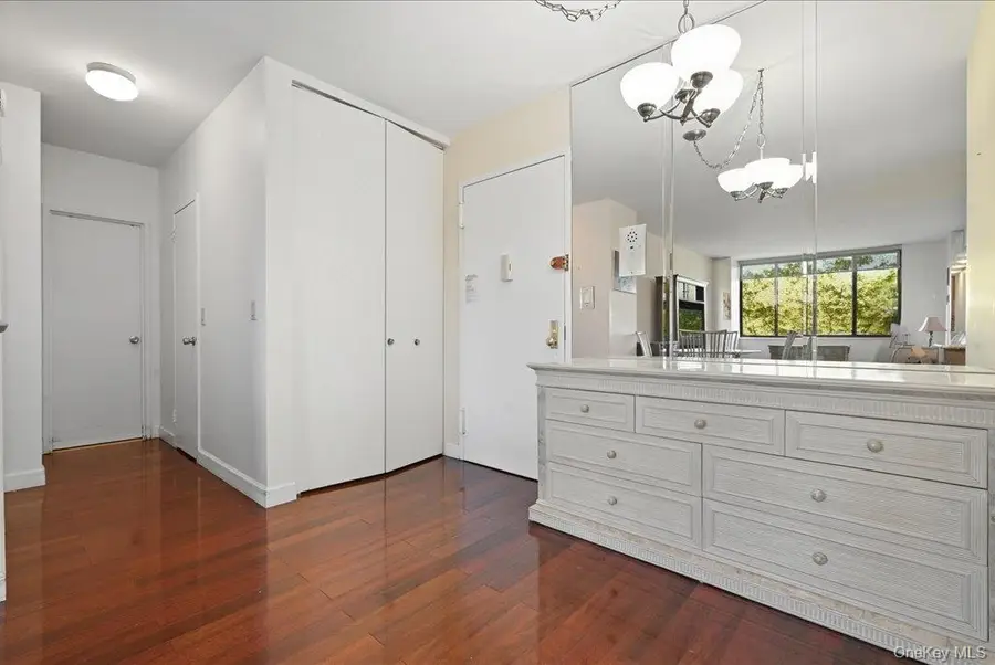 26910 Grand Central Parkway #5M, Queens, NY 11005 - Image #3