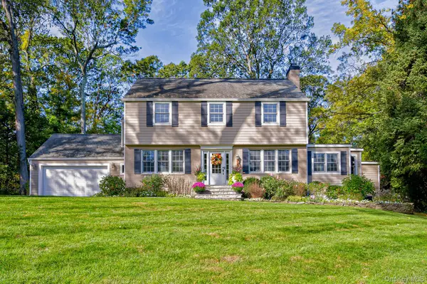 9 Monfort Drive, Huntington, NY 11743