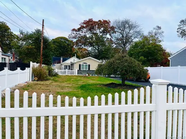 219 Litchfield Avenue, Babylon, NY 11702