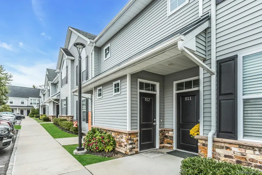512 Breton Way, Glen Cove, NY 11542 - Image #2