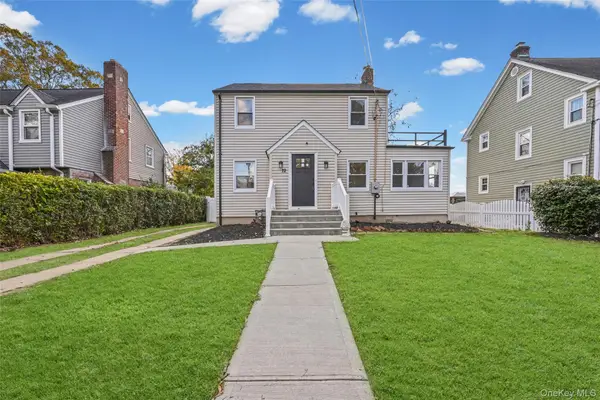 72 Woodside Avenue, Freeport, NY 11520