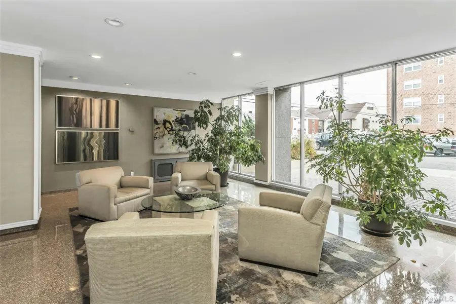 25 Neptune Boulevard #2E, Long Beach, NY 11561 - Image #3