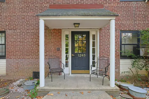 1245 California Road #b23, Eastchester, NY 10709