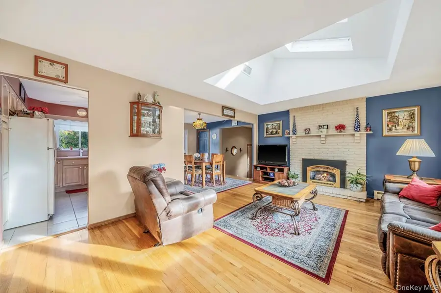 44 Lenox Street, Lindenhurst, NY 11757 - Image #2