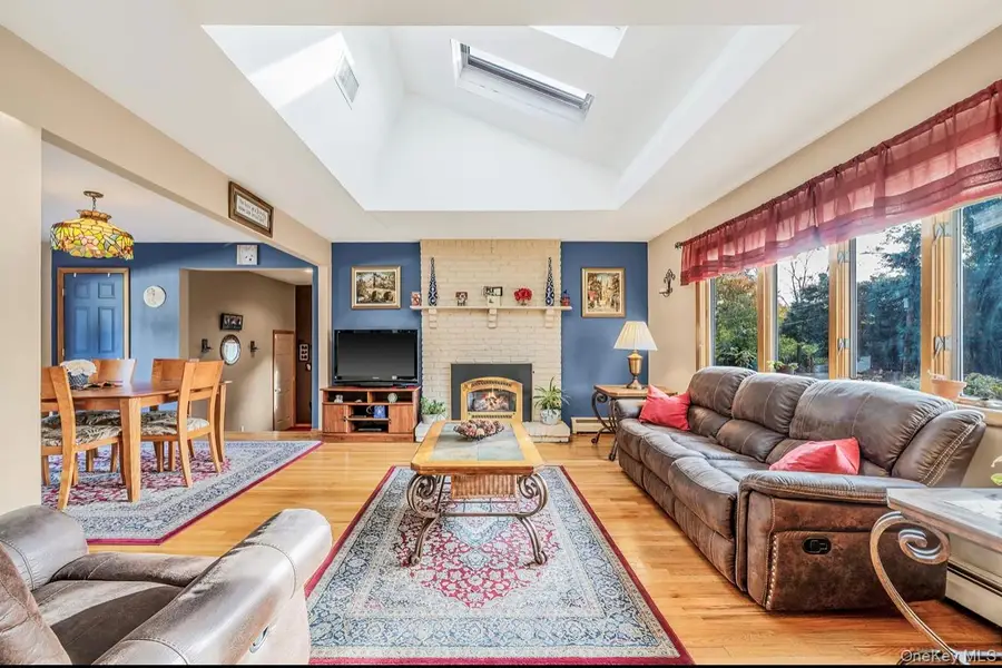 44 Lenox Street, Lindenhurst, NY 11757 - Image #3