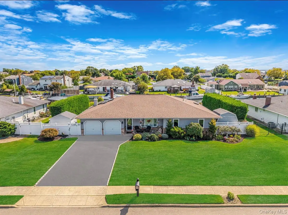 25 Harbor Court, Copiague, NY 11726 - Image #1