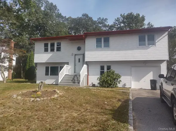 41 Woodbrook Drive, Ridge, NY 11691