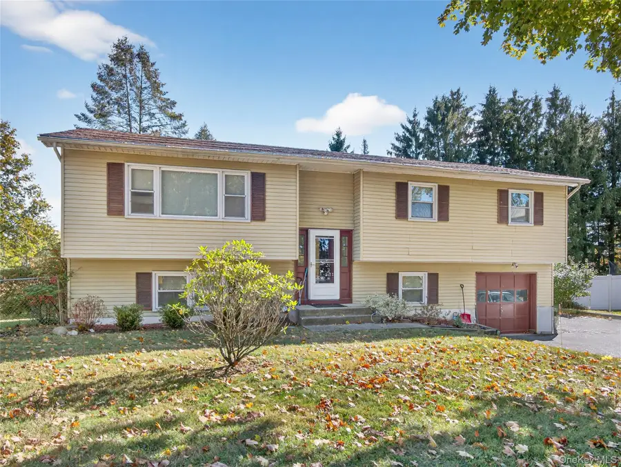 37 Carnation Drive, Nanuet, NY 10954 - Image #2