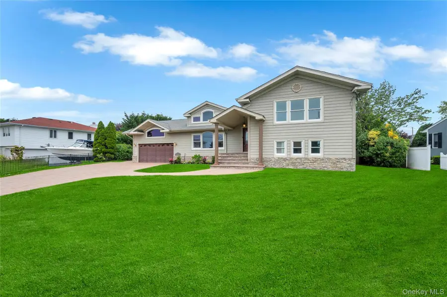 61 Riviera Drive S, Massapequa, NY 11758 - Image #2