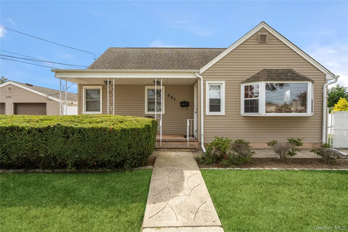 697 N Fulton Avenue, Lindenhurst, NY 11757 - Image #1
