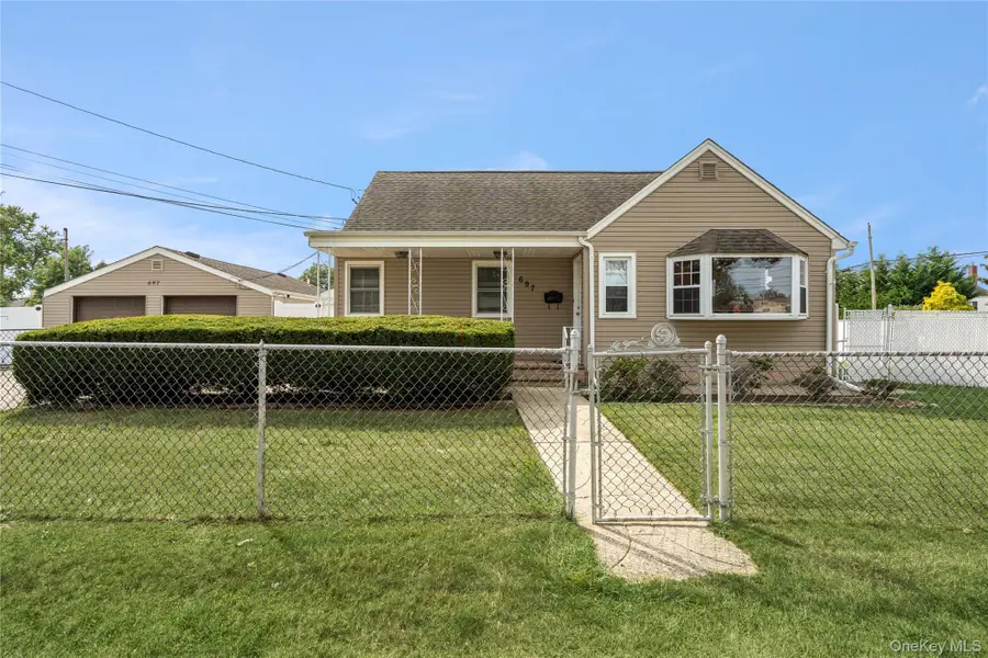 697 N Fulton Avenue, Lindenhurst, NY 11757 - Image #2