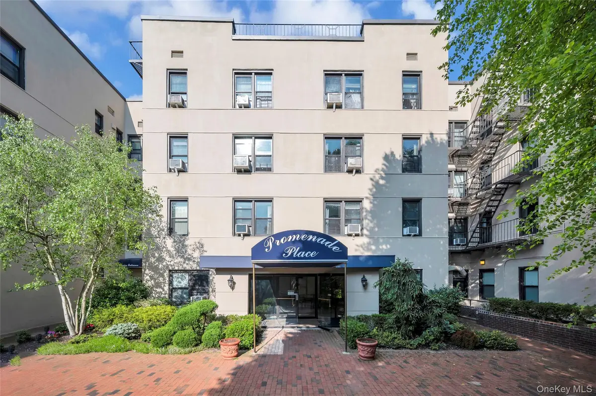 11 Wooleys Lane #3A, Great Neck, NY 11021 - Image #1